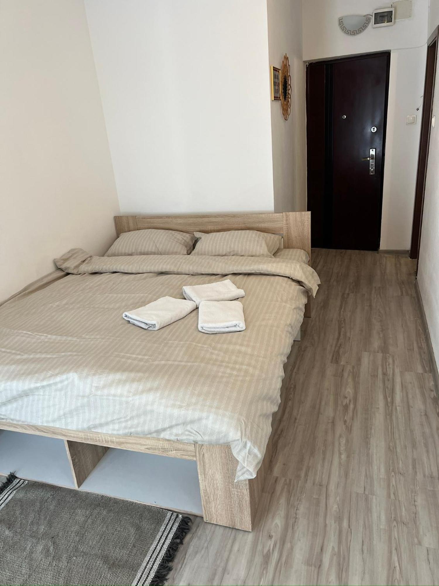 Casa Habana 2 Apartment Oradea Exterior photo